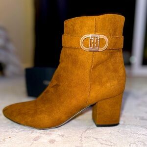 Tommy Hilfiger boots in Camel 🤎